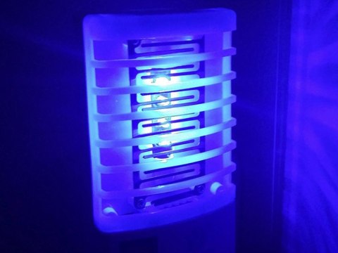 Lampa owadobójcza na instekty uv na owady komary uv elektryczna do gniazdka Lampa owadobójcza na instekty uv na owady komary uv elektryczna do gniazdka