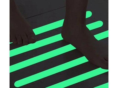 Taśma fluorescencyjna świecąca w ciemności 5m Taśma fluorescencyjna świecąca w ciemności 5m