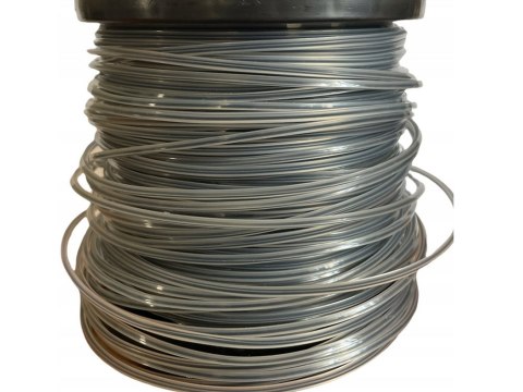 Żyłka z drutem tnąca zbrojona do kosy spalinowej czterokątna kwadrat 2,7mm Żyłka z drutem tnąca zbrojona do kosy spalinowej czterokątna kwadrat 2,7mm