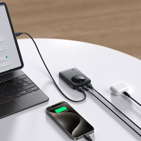 Powerbank JR-PBF13 5000mAh 2.4A 2x USB-A 1x USB-C - czarny