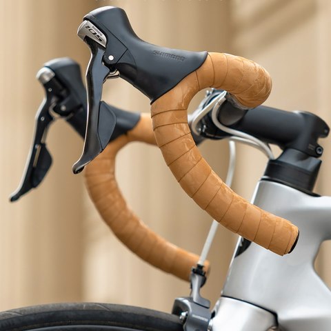Owijka na kierownicę rowerową z pianki EVA wzór Shark - biała