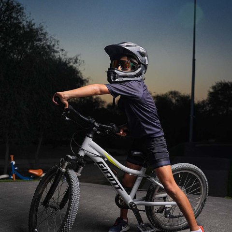 Kask rowerowy dziecięcy z odpinaną szczęką rozmiar S - szary