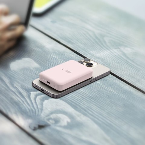 Powerbank magnetyczny PB11 10000mAh 15W MagSafe z kablem USB-C - różowy