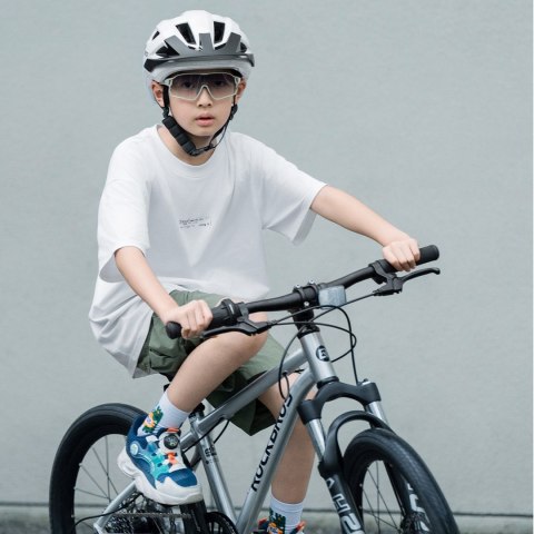 Kask rowerowy młodzieżowy z odpinanym daszkiem 54-58 cm - biały